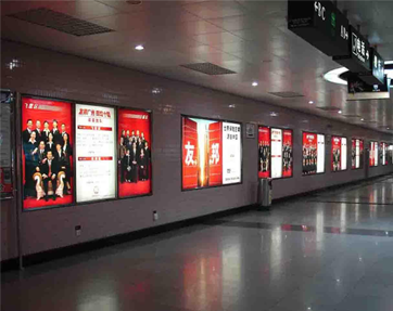動感燈箱：地鐵廣告一般是如何定價(jià)的？